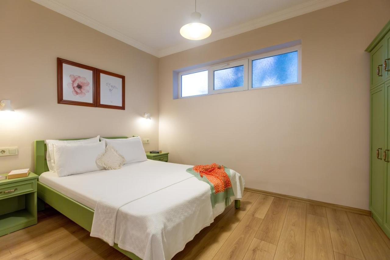 Gurel Garden House Motel Küçükkuyu Ngoại thất bức ảnh