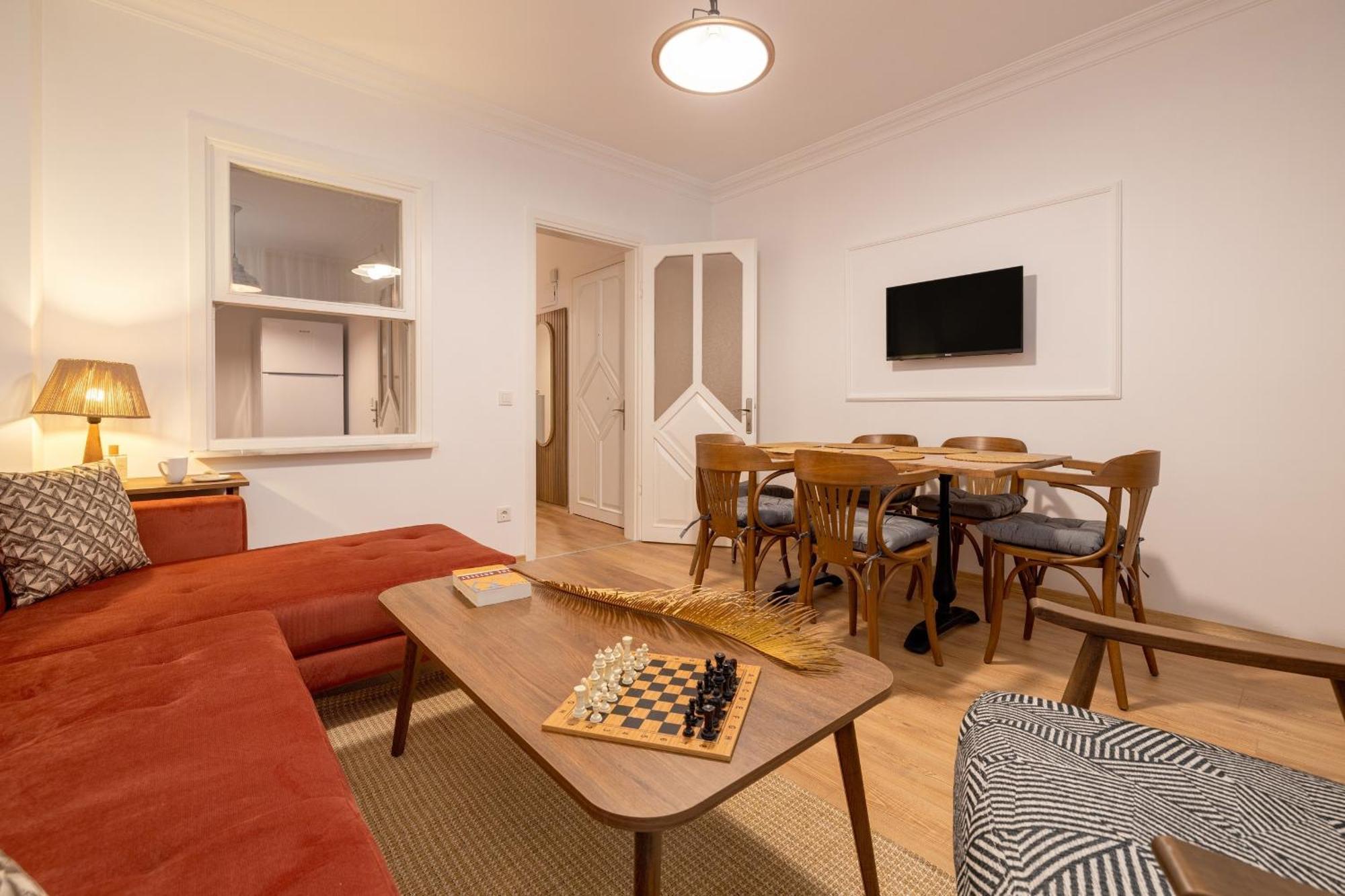 Gurel Garden House Motel Küçükkuyu Ngoại thất bức ảnh