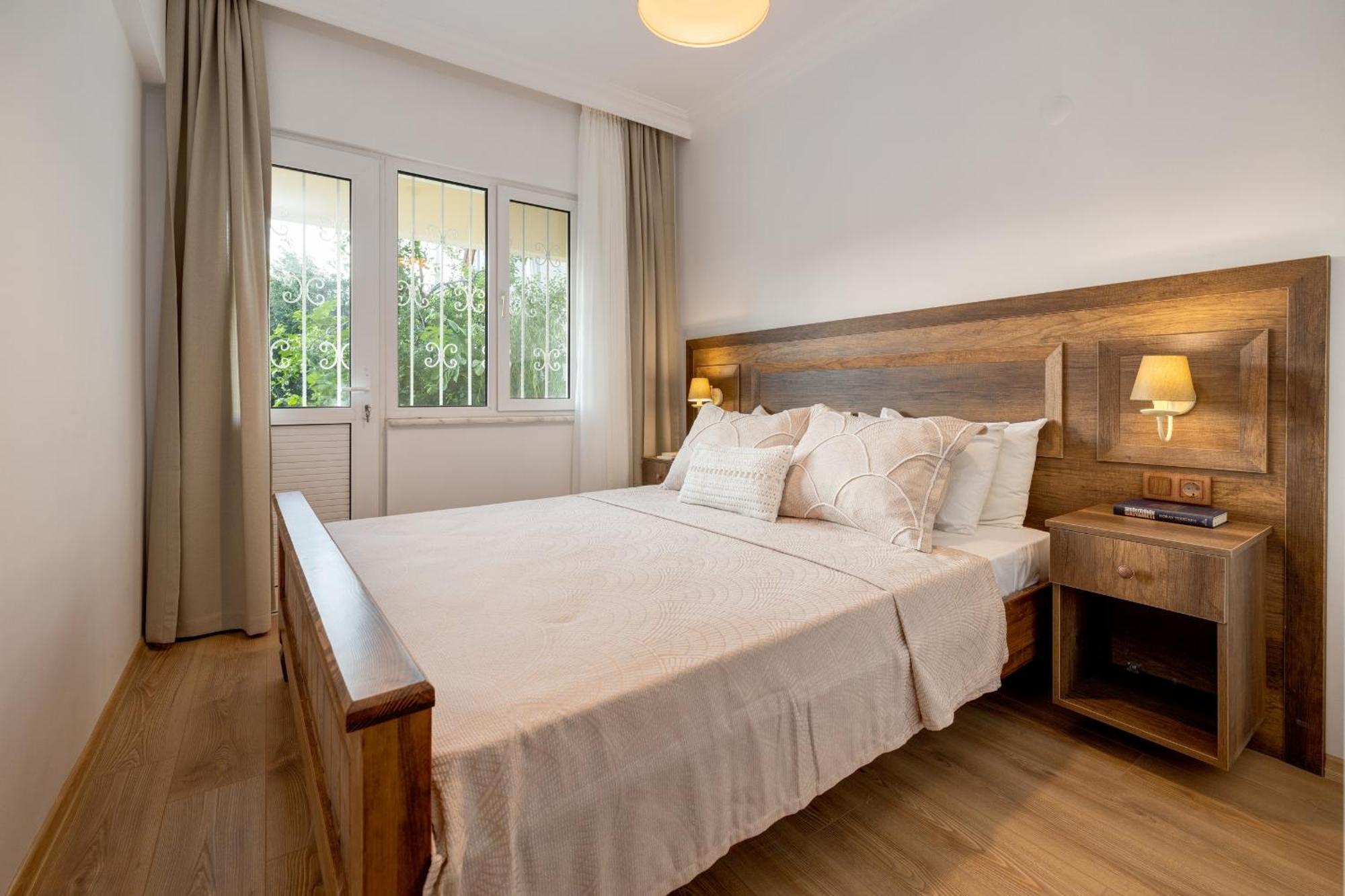 Gurel Garden House Motel Küçükkuyu Ngoại thất bức ảnh