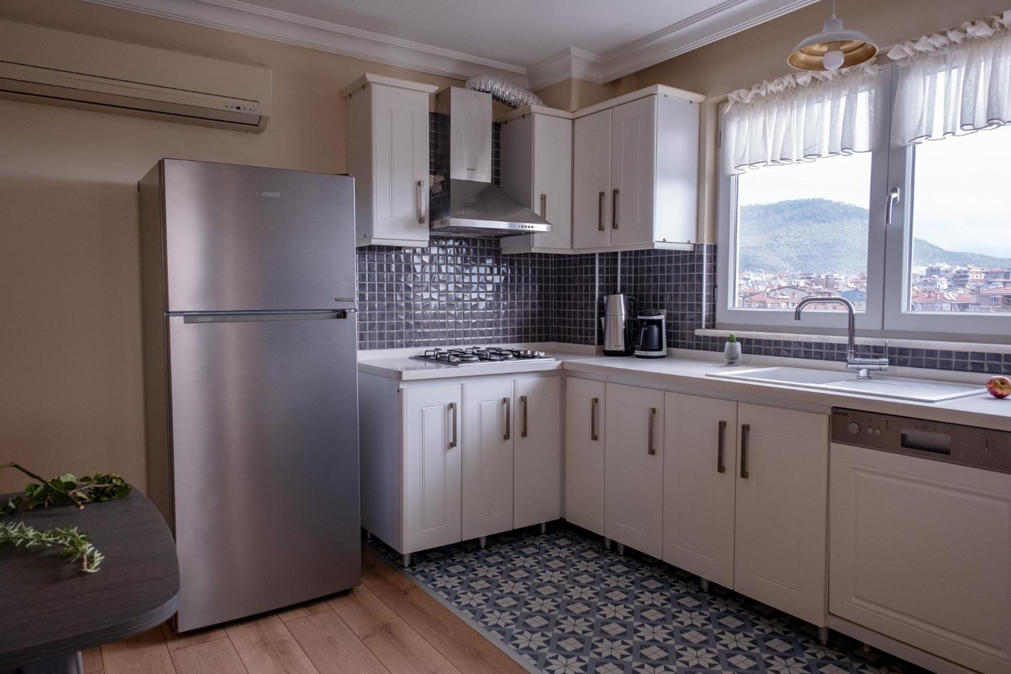 Gurel Garden House Motel Küçükkuyu Ngoại thất bức ảnh